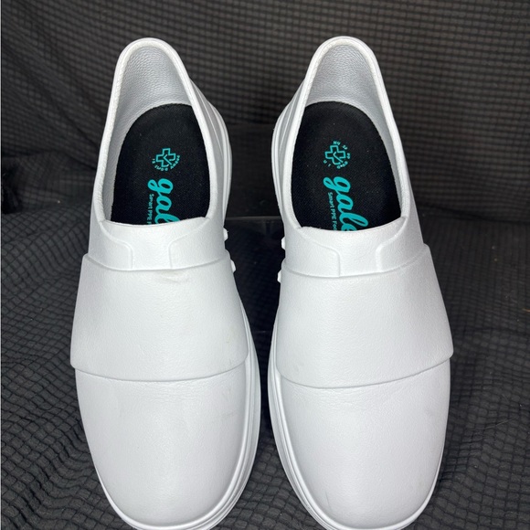 Elegant White Women's Slip-On Sneakers - Picture 3 of 7